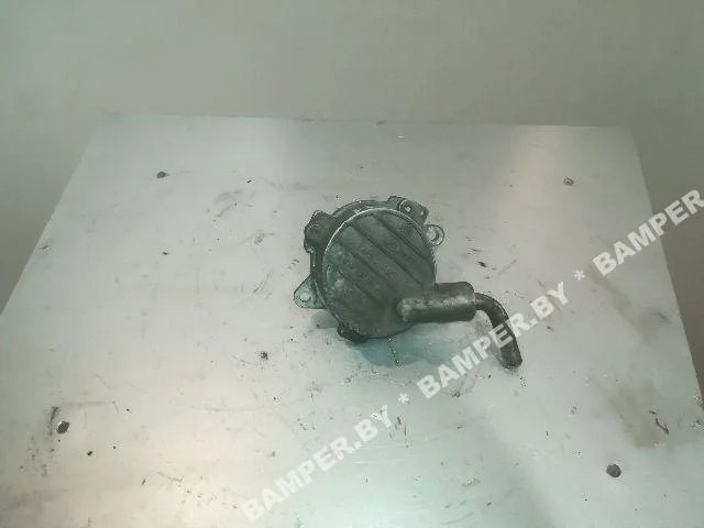 Насос вакуумный к Mercedes C, 2002 г.