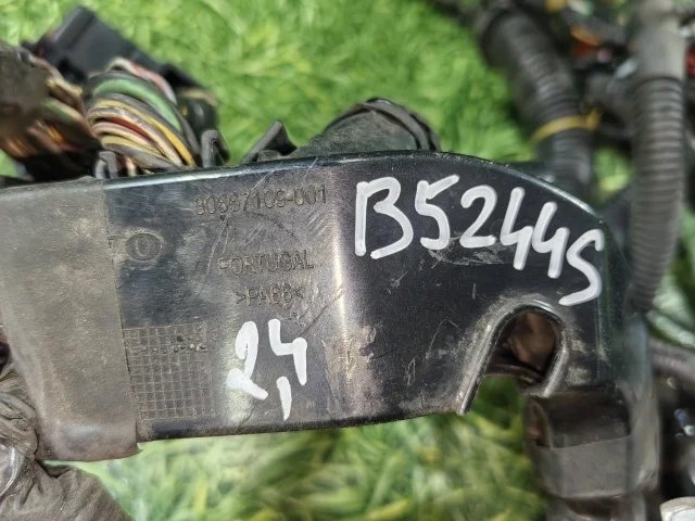 Проводка двигателя к Volvo C30, 2006 г.