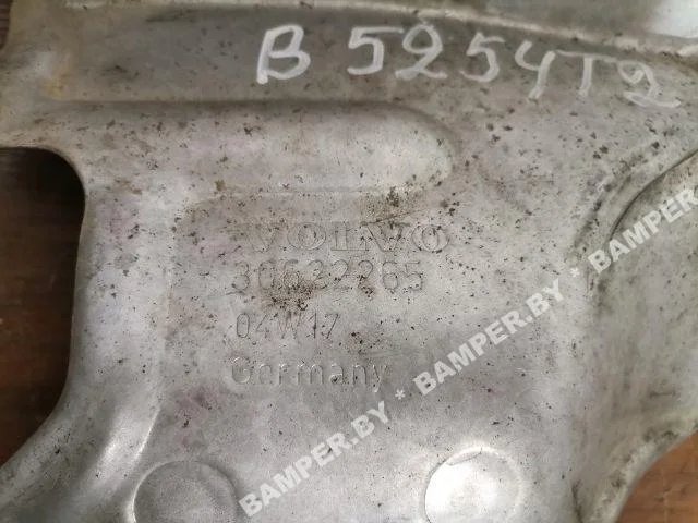 Тепловой экран глушителя к Volvo V70, 2004 г.
