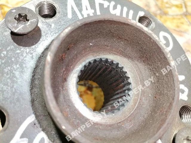 Кулак поворотный левый к Renault Laguna 2, 2004 г.