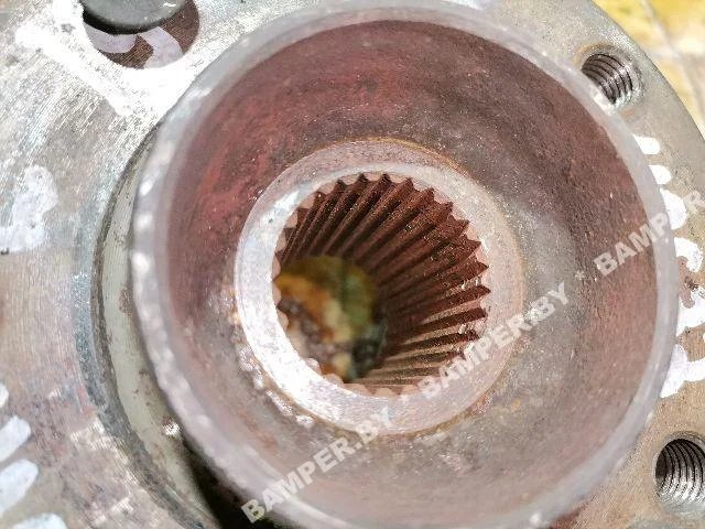 Кулак поворотный правый к Renault Laguna 2, 2004 г.
