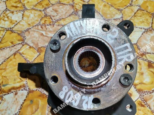Кулак поворотный правый к Renault Laguna 2, 2004 г.