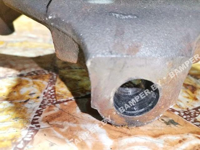 Кулак поворотный правый к Nissan Primastar, 2004 г.