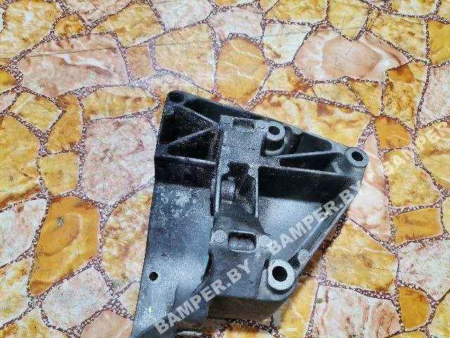 Кронштейн компрессора кондиционера к BMW X5 E53, 2001 г.