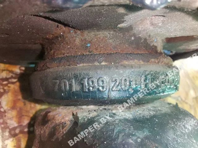 Подушка крепления КПП к Volkswagen Transporter, 1995 г.