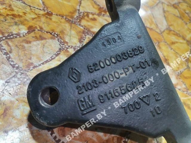 Кронштейн двигателя к Nissan Primastar, 2005 г.
