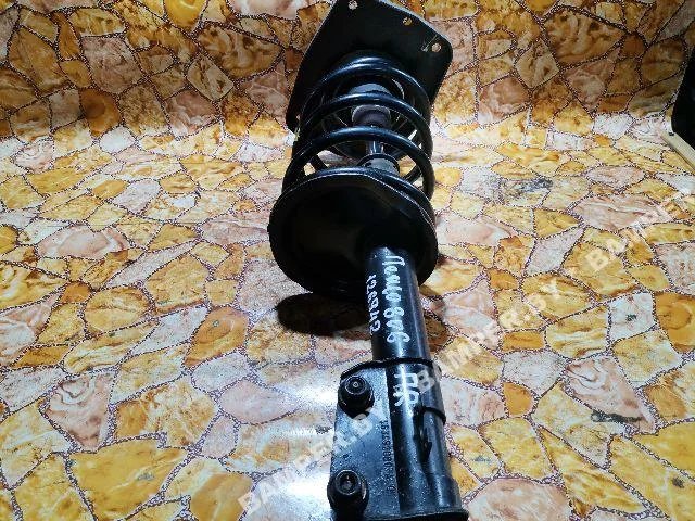 Стойка передняя правая к Lancia Zeta, 2000 г.