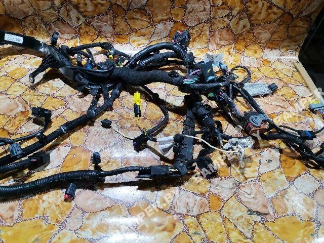 Проводка двигателя к Peugeot 407, 2009 г.