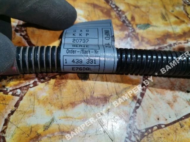 Плюсовой провод аккумулятора к BMW 5 E39, 2000 г.