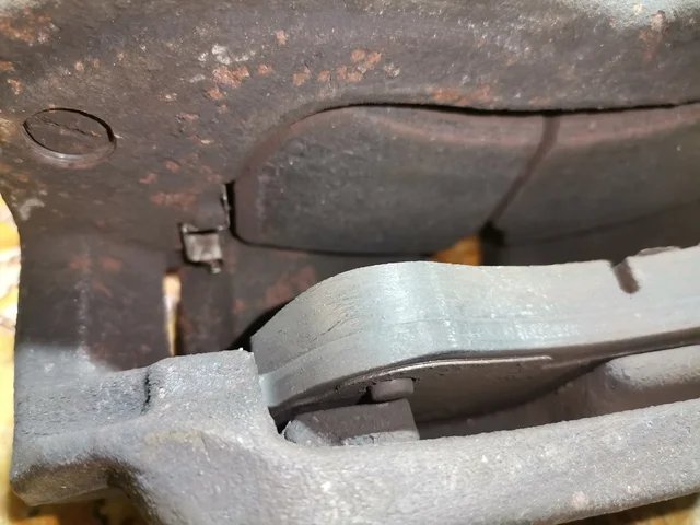 Суппорт передний левый к Volkswagen Crafter 2, 2018 г.