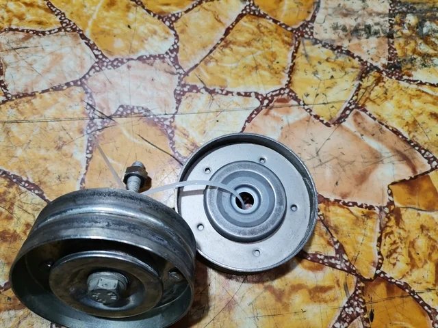 Ролик обводной к Volvo 850, 2000 г.