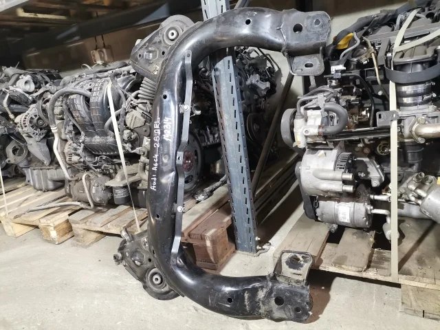 Балка подвески передняя (подрамник) к Audi 100, 1996 г.