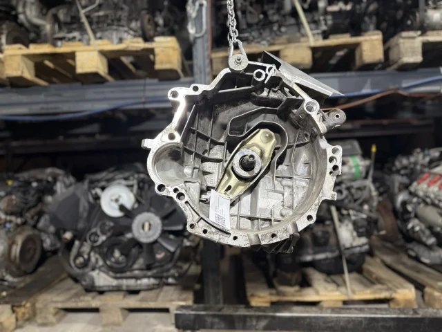 КПП механическая (МКПП) к Audi A6, 2001 г.