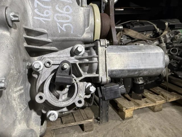 Раздаточная коробка к BMW X5 E53, 2005 г.