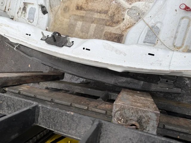 Усилитель бампера заднего к Audi Q3, 2021 г.