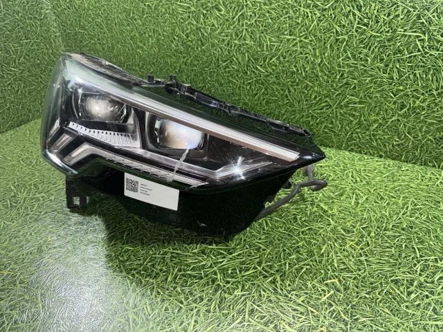 Фара правая к Audi Q3, 2020 г.