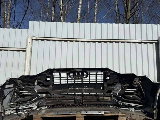 Бампер передний к Audi Q3, 2020 г.