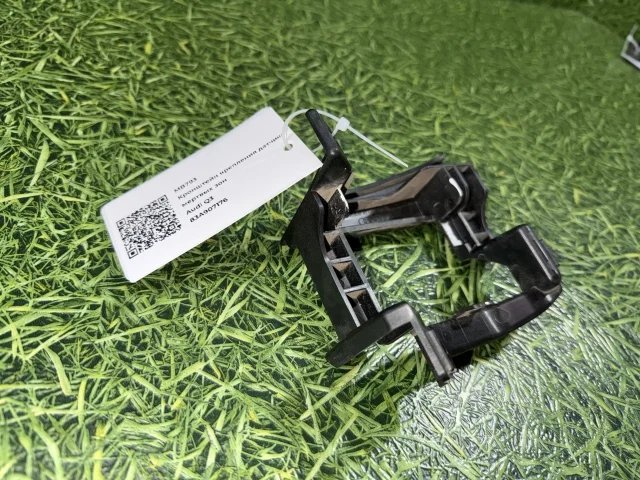 Кронштейн крепления датчика мертвых зон к Audi Q3, 2020 г.