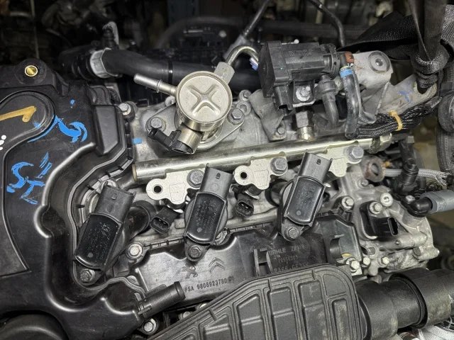 Двигатель к Citroen C4 Picasso, 2016 г.