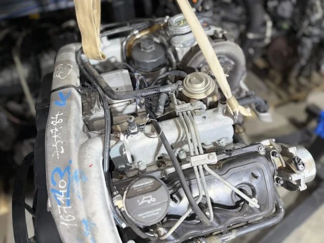 Двигатель к Audi A4, 2004 г.