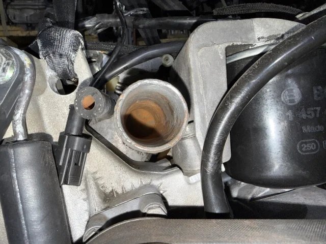 Двигатель к SsangYong Musso, 2002 г.