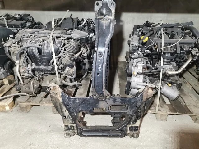 Балка подвески передняя (подрамник) к Nissan X-Trail, 2006 г.