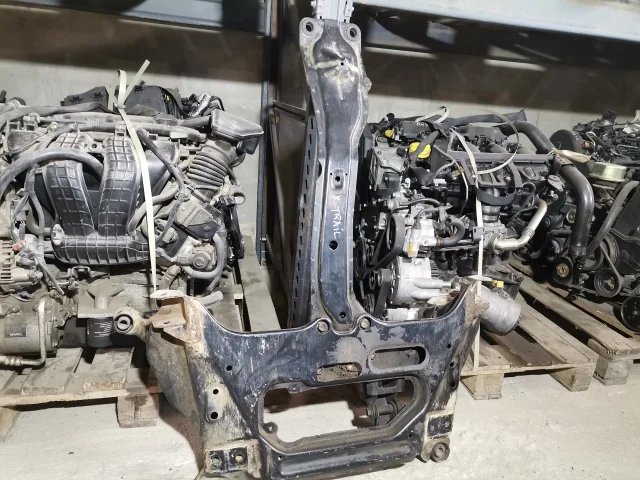 Балка подвески передняя (подрамник) к Nissan X-Trail, 2006 г.