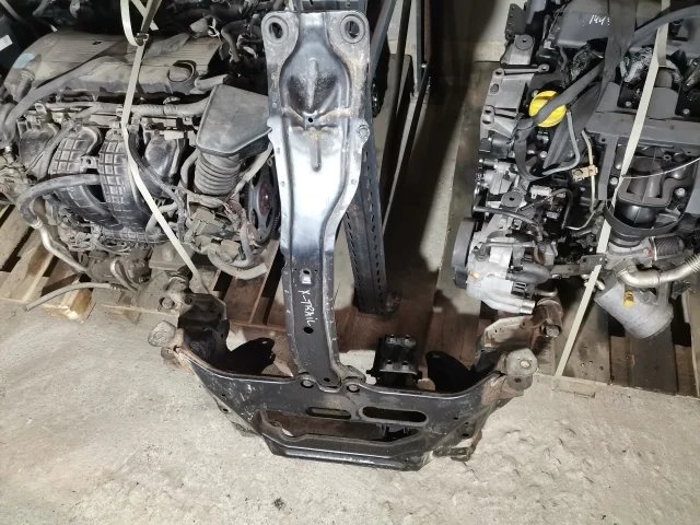 Балка подвески передняя (подрамник) к Nissan X-Trail, 2006 г.