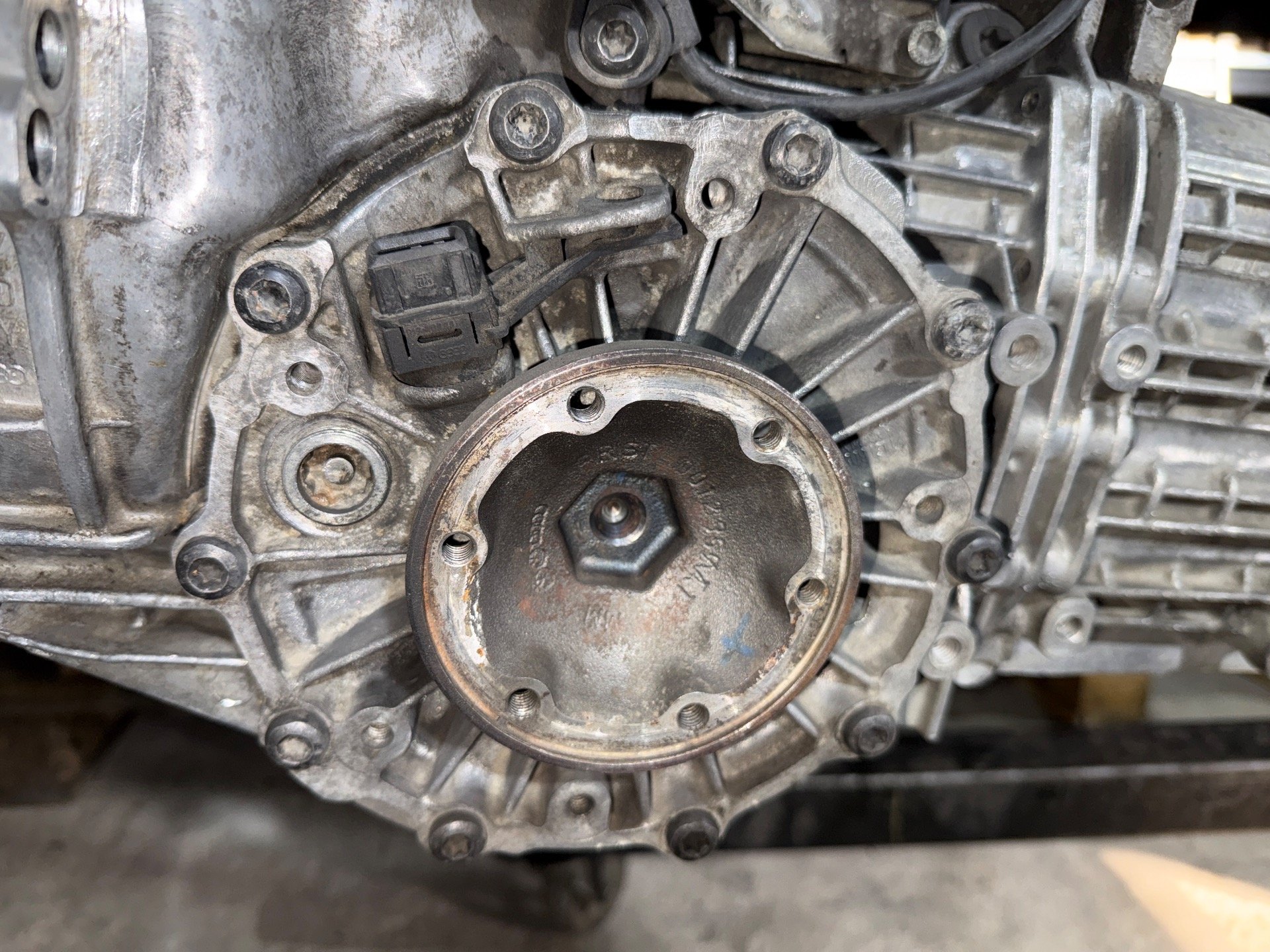 КПП механическая (МКПП) к Audi A6, 2003 г.